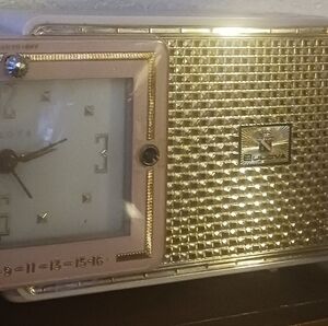 Bulova 1950/ 1960 Pink and Gold Retro Alarm Clock Radio